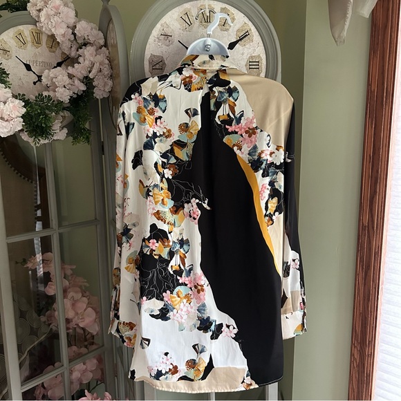 3.1 Phillip Lim Multicolor Floral Blouse, I have both sizes M and L - Picture 5 of 8